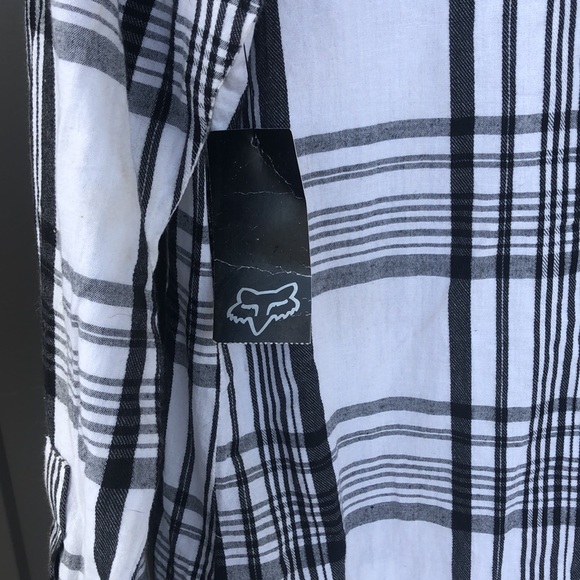 Fox button down. - Picture 3 of 3
